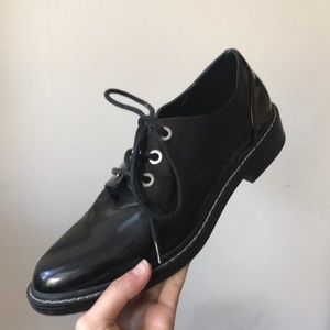 Steve Madden // Black Oxfords // Size 8.5